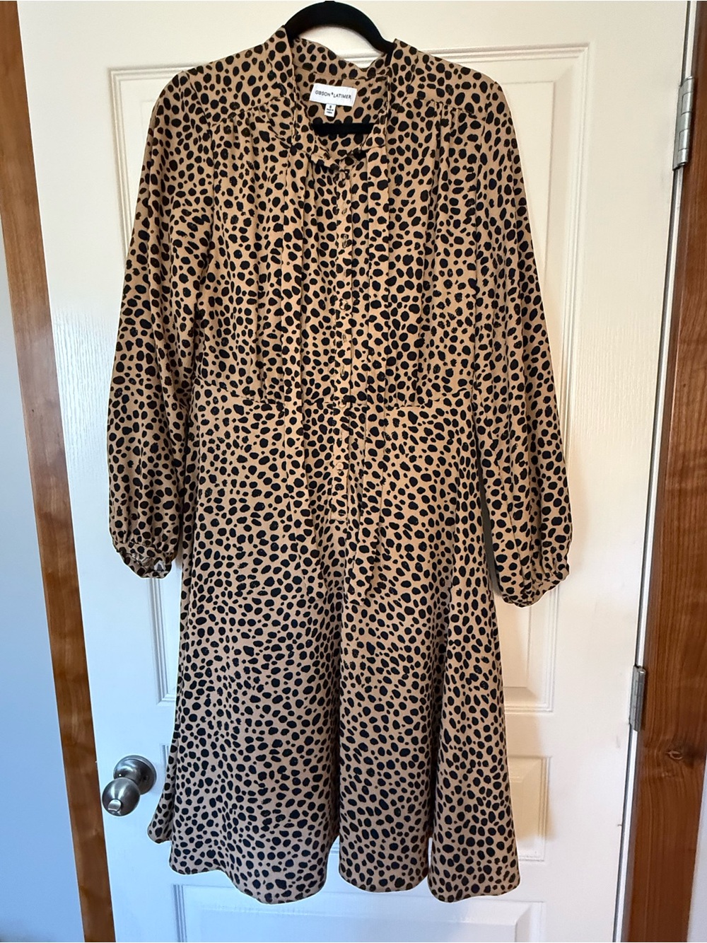 Gibson Latimer Tan and Black Long-Sleeve Animal Print Dress